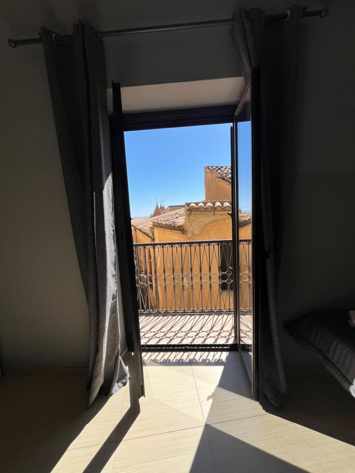 Persefone Luxury Suite Agrigento Luaran gambar